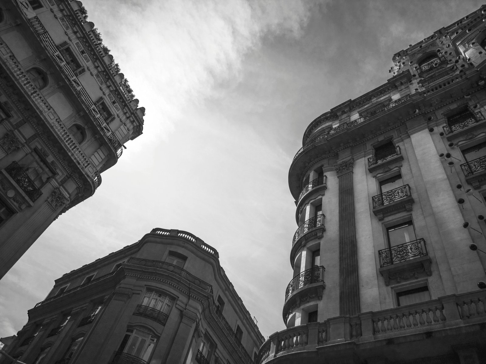 Servicios profesionales jurídicos y contables